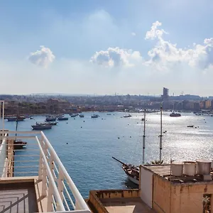 Sea View Penthouse By Jl Sliema